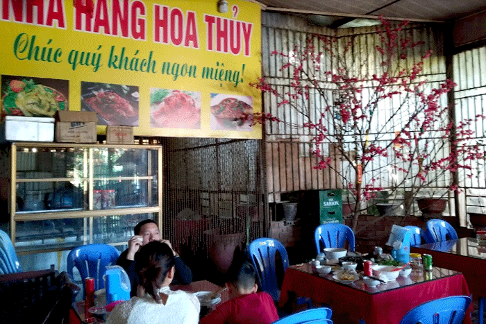 Hoa Thuy Restaurant 